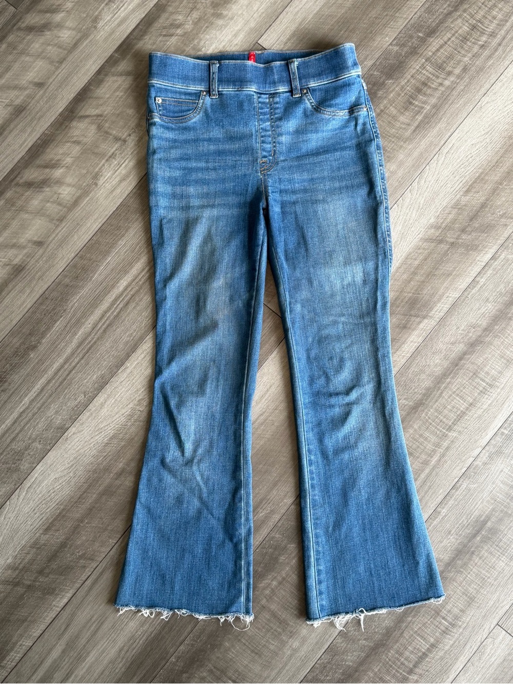 Spanx High Rise Sculpting Flare Jeans with Tummy Control Women’s Sz S Raw Hem